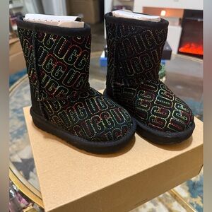 Ugg Graphic Stitch Boots
